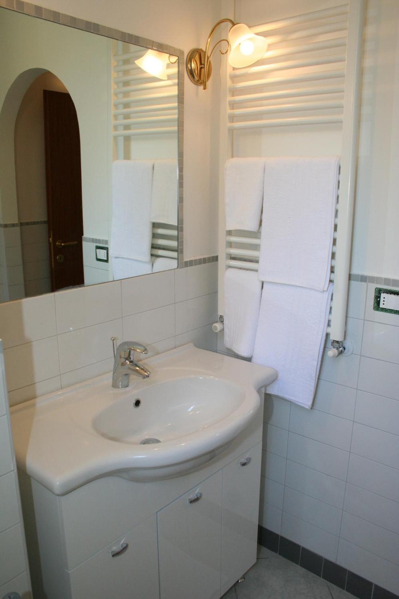 Residence Villa Degli Ulivi แบร์ตินอโร ภายนอก รูปภาพ